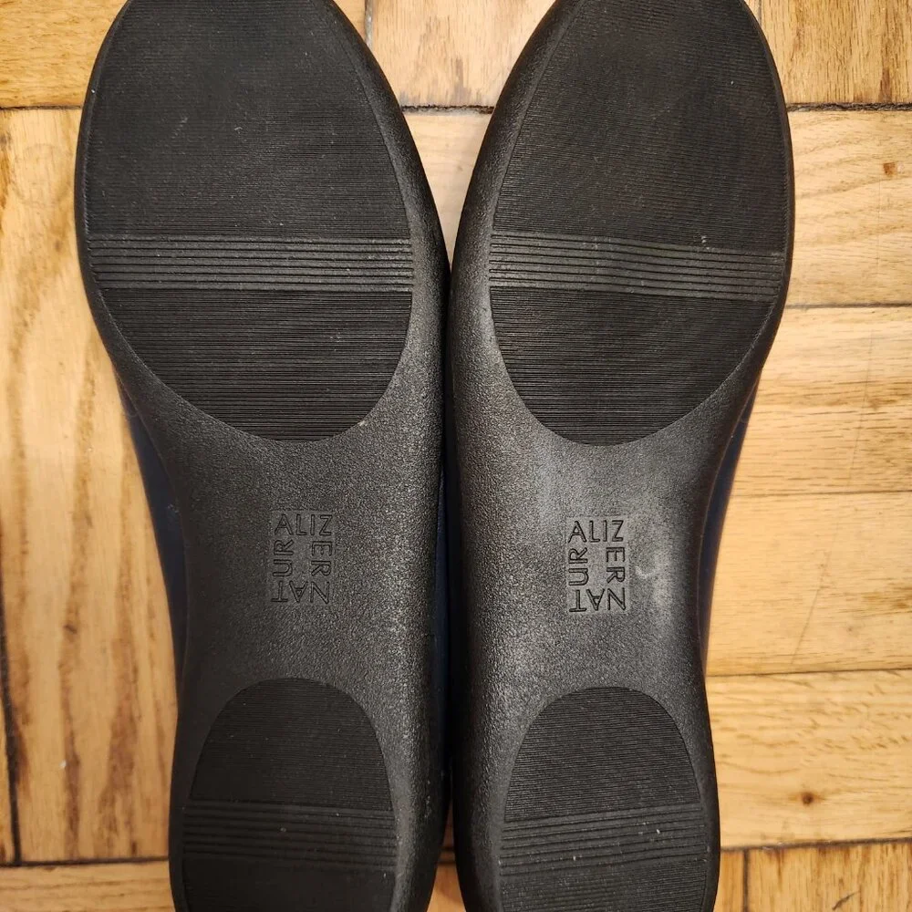 Naturalizer Flexy Ballet Flat in Navy Leather - Picture 3 of 6